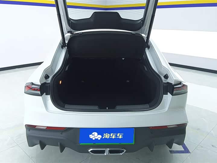 Фото 4 - Changan UNI-V Hybrid
