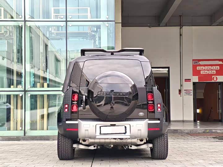 Фото 8 - Land Rover Defender