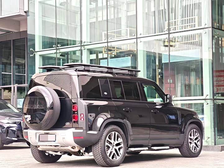 Фото 9 - Land Rover Defender