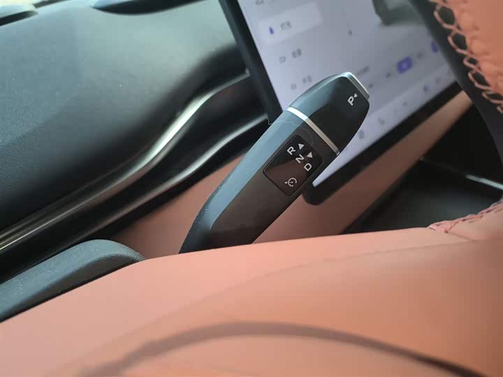 Фото 6 - Changan Deepal S05