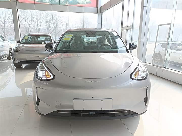 Фото 3 - Geely Galaxy Geome