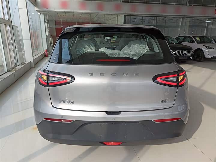 Фото 6 - Geely Galaxy Geome