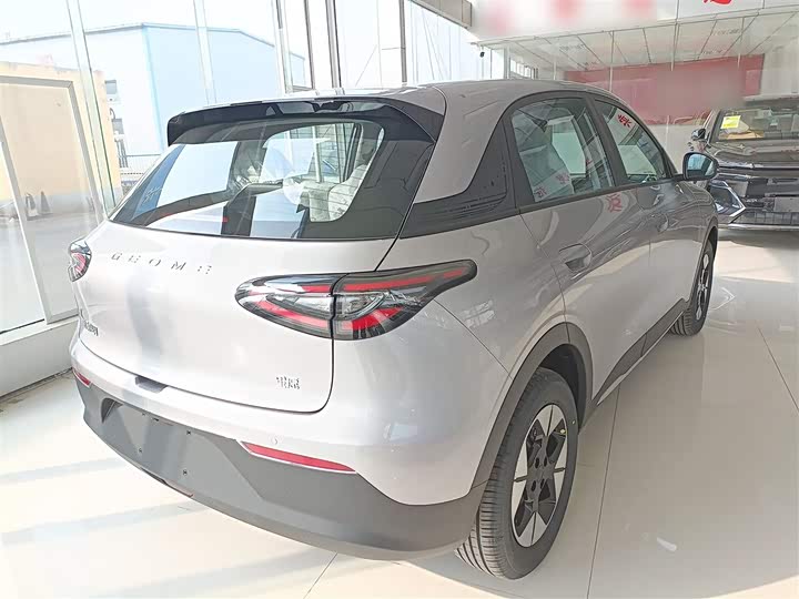 Фото 7 - Geely Galaxy Geome