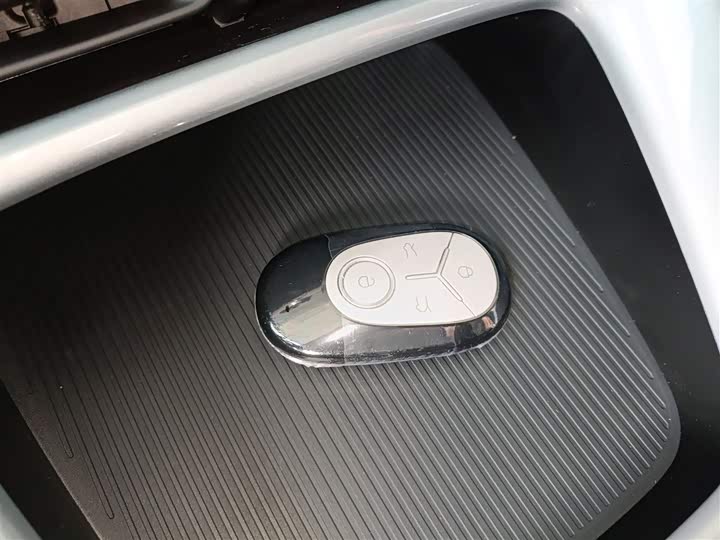 Фото 9 - Geely Galaxy Geome