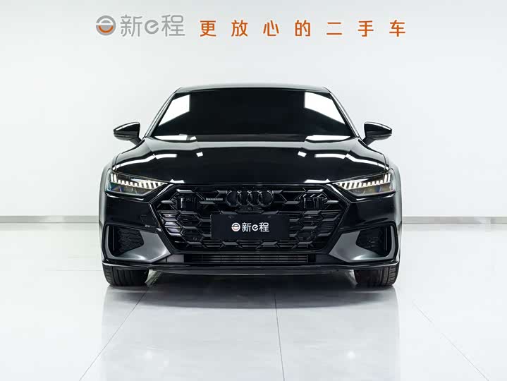 Фото 2 - Audi A7L