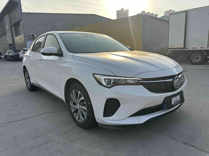 Фото 4 - Buick Verano