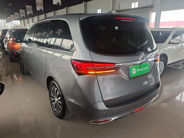 Фото 5 - Buick GL8 ES