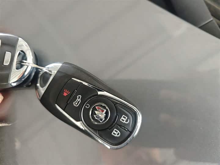 Фото 9 - Buick GL8 ES