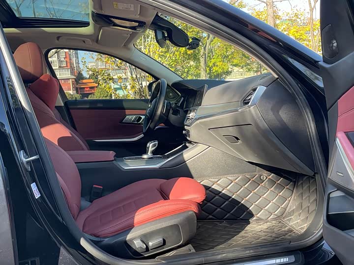 Фото 9 - BMW 3 Series