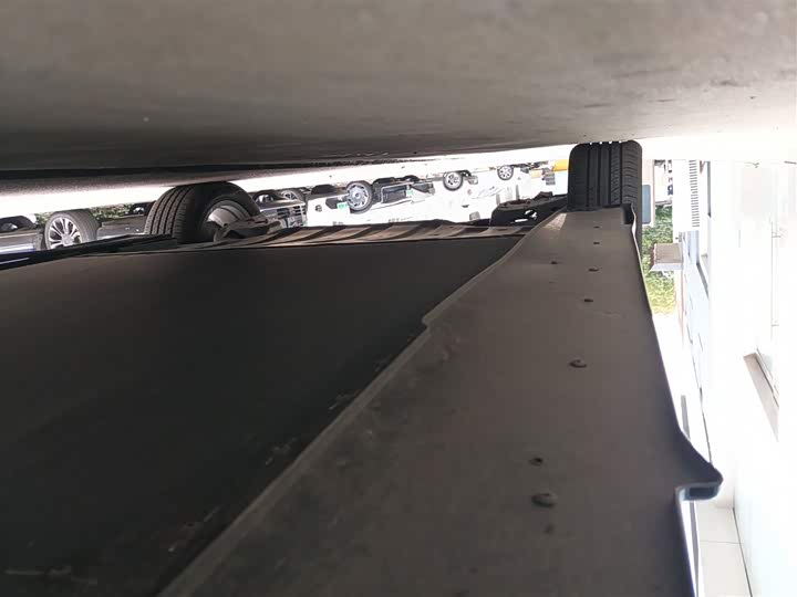 Фото 2 - GAC Aion UT