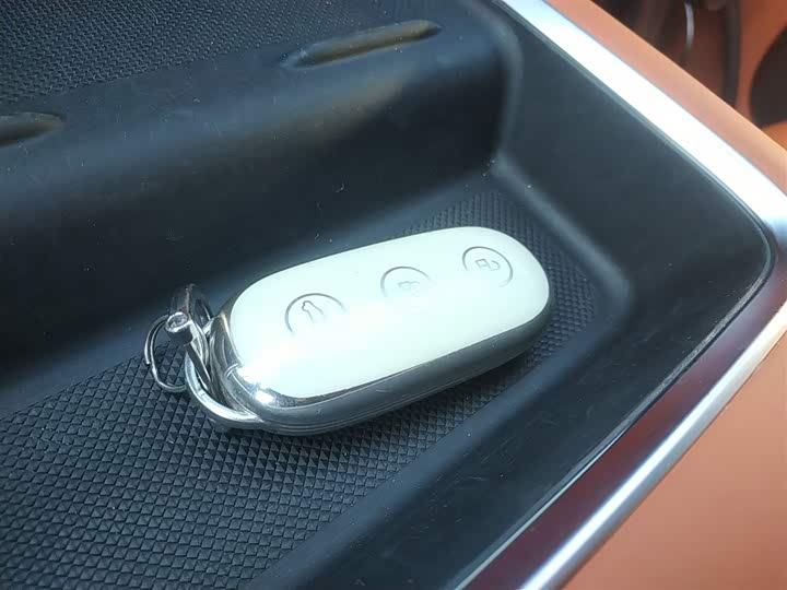 Фото 9 - LiXiang L7