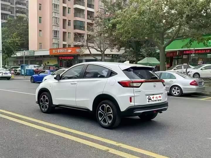 Фото 3 - Honda Vezel