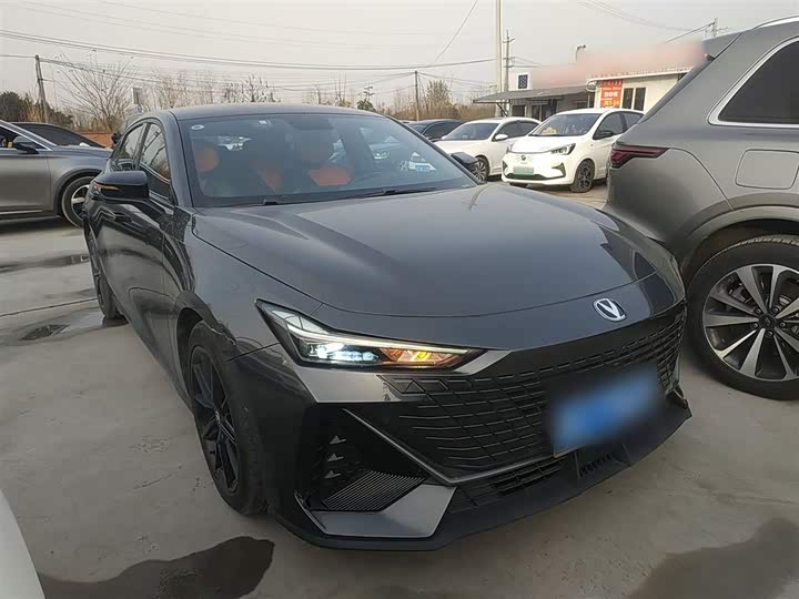 Фото 4 - Changan UNI-V