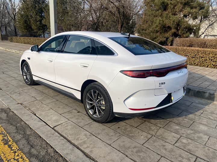 Фото 3 - BYD Qin L