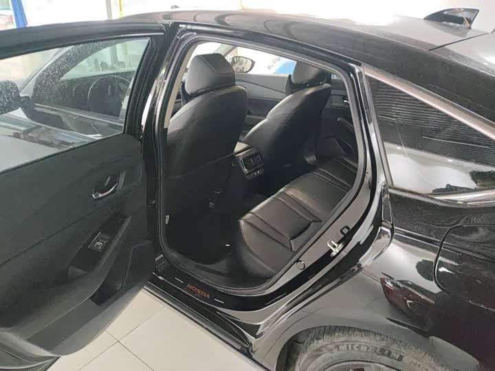 Фото 6 - Honda Inspire