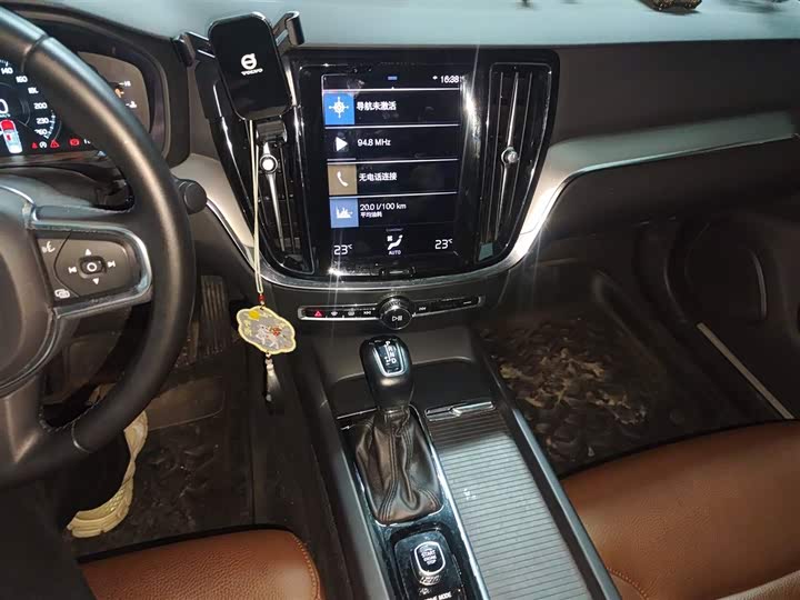 Фото 6 - Volvo S60