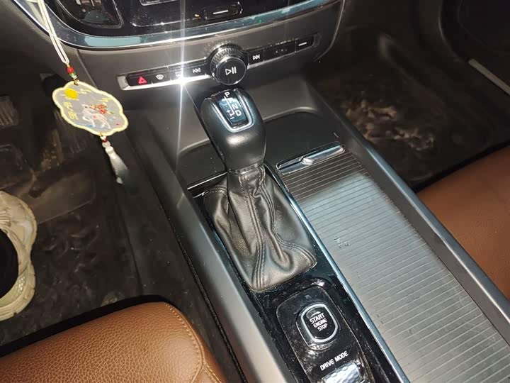 Фото 7 - Volvo S60