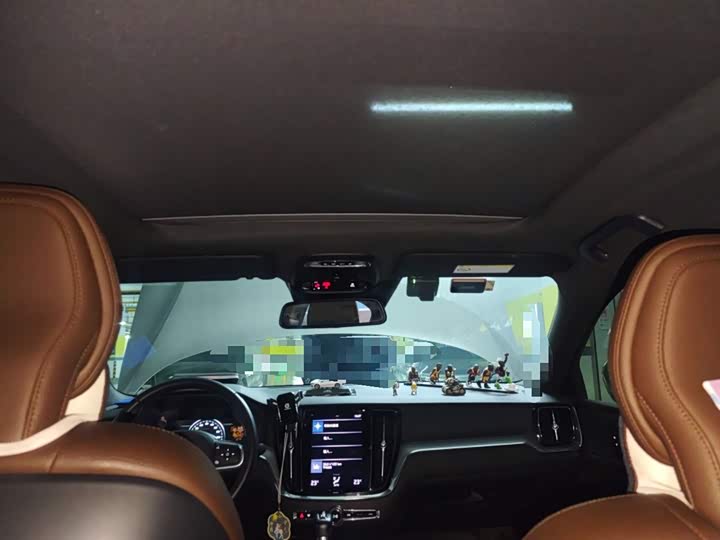 Фото 9 - Volvo S60