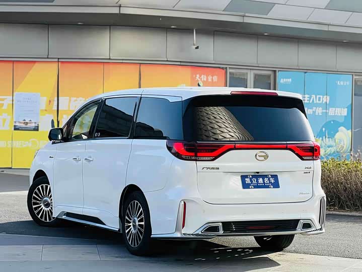 Фото 4 - GAC Trumpchi M8