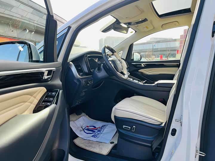 Фото 6 - GAC Trumpchi M8