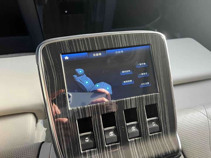 Фото 7 - GAC Trumpchi M8