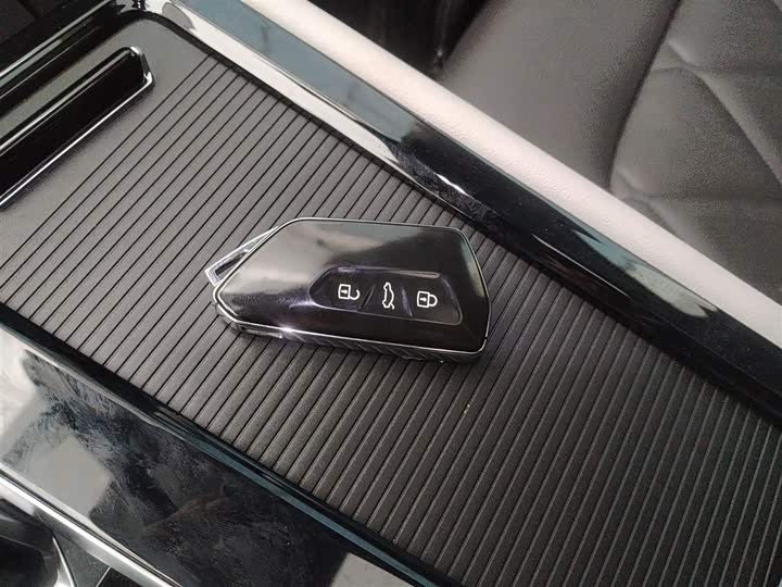 Фото 9 - Volkswagen Teramont Pro