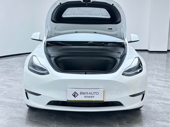 Фото 9 - Tesla Model Y