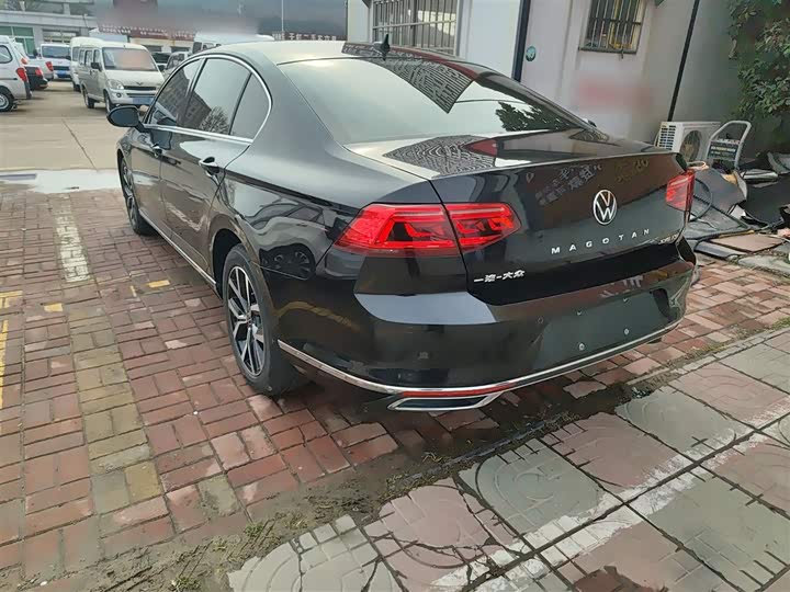 Фото 5 - Volkswagen Magotan