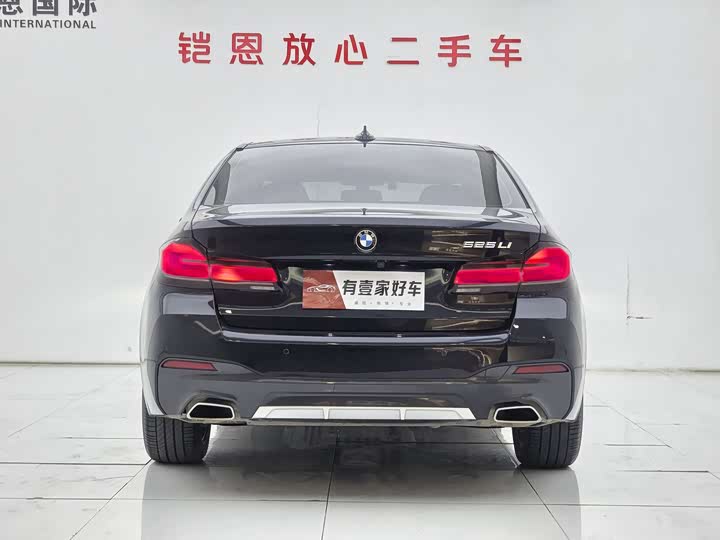 Фото 5 - BMW 5 Series