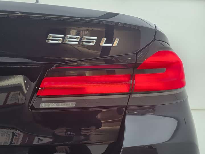 Фото 8 - BMW 5 Series