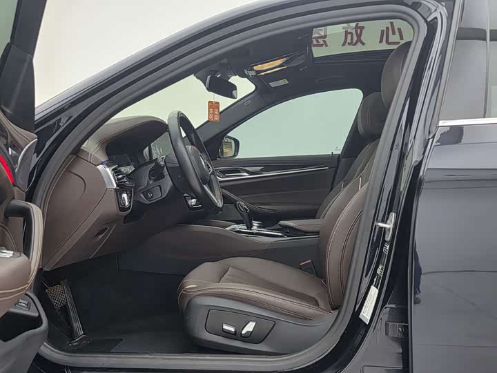 Фото 9 - BMW 5 Series