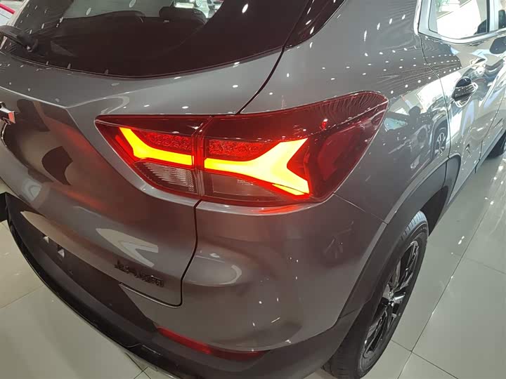 Фото 8 - Chevrolet Trailblazer