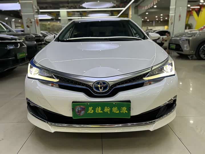 Фото 2 - Toyota Corolla Hybrid