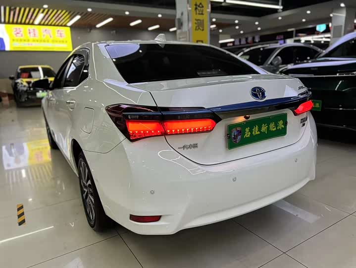 Фото 7 - Toyota Corolla Hybrid