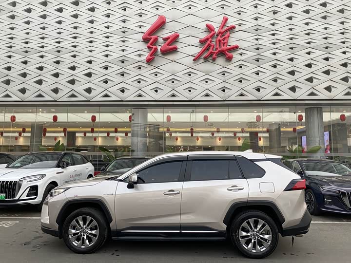 Фото 2 - Toyota Wildlander