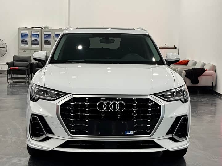 Фото 2 - Audi Q3