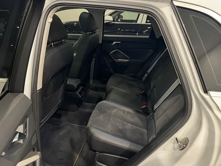 Фото 9 - Audi Q3