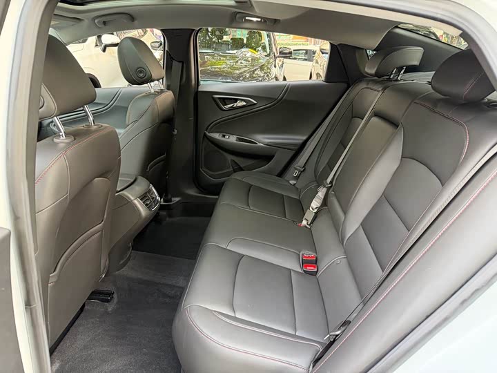 Фото 8 - Chevrolet Malibu XL