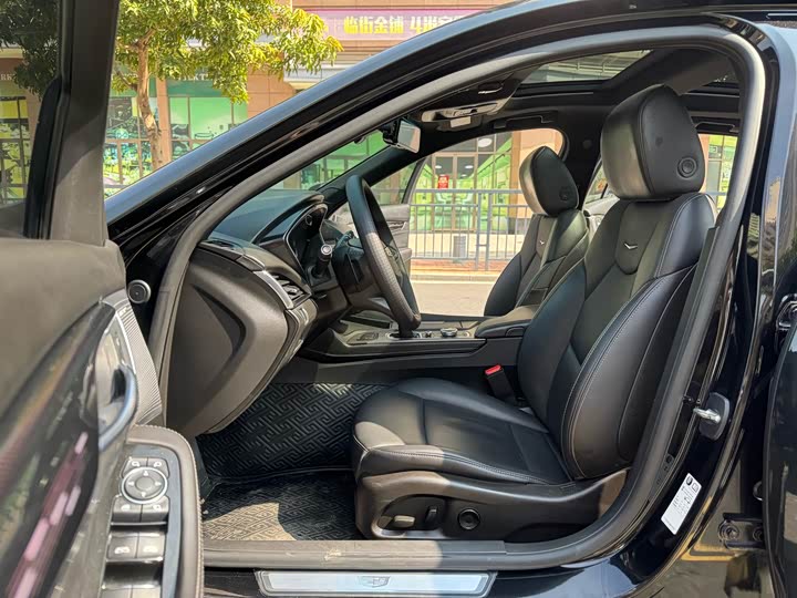 Фото 8 - Cadillac CT5