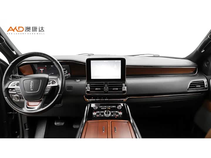 Фото 5 - Lincoln Navigator