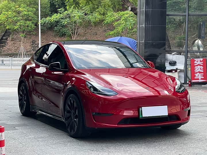 Фото 3 - Tesla Model Y