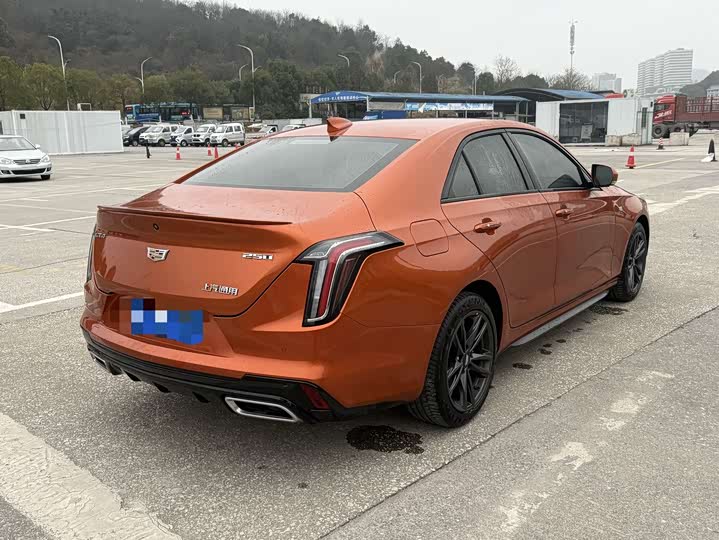 Фото 9 - Cadillac CT4