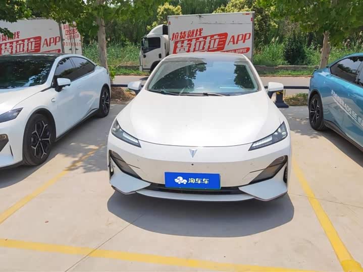 Фото 2 - Changan Deepal SL03