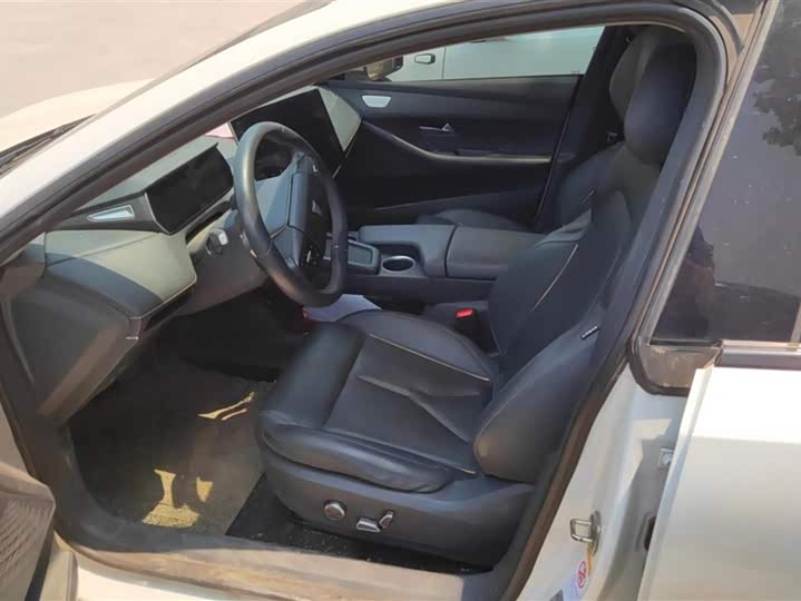 Фото 9 - Changan Deepal SL03