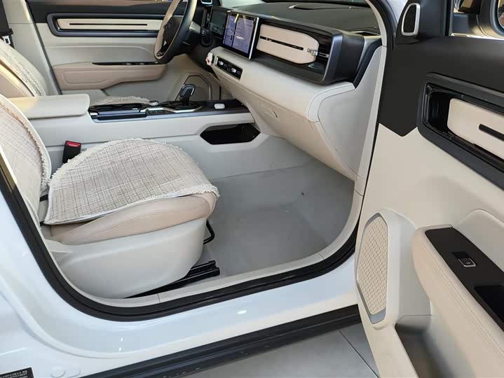 Фото 8 - Geely Icon