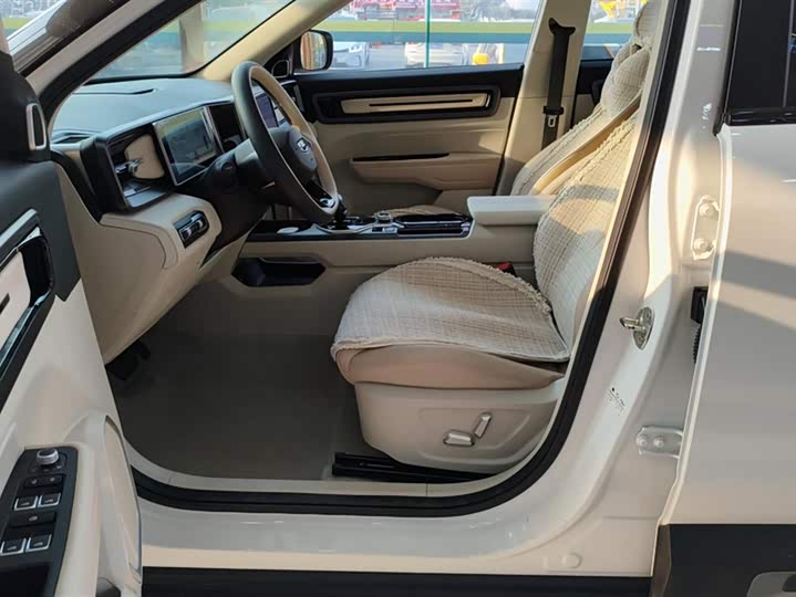 Фото 9 - Geely Icon