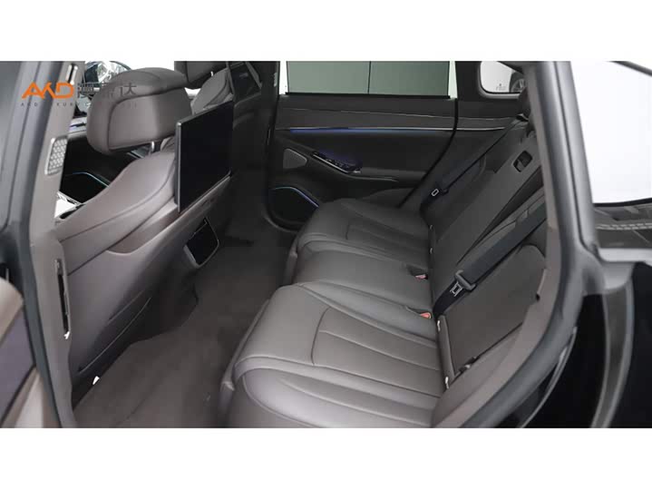 Фото 7 - Denza Z9