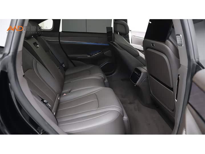 Фото 8 - Denza Z9