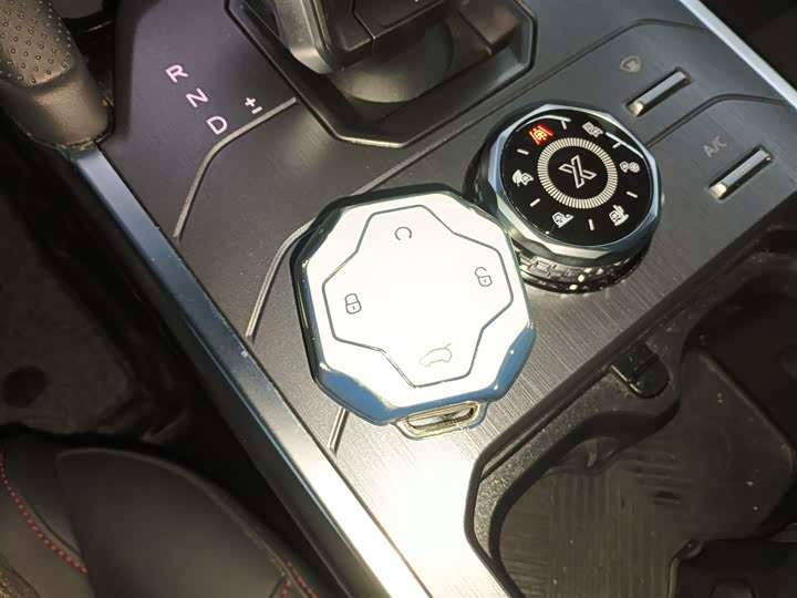 Фото 9 - Jetour T2