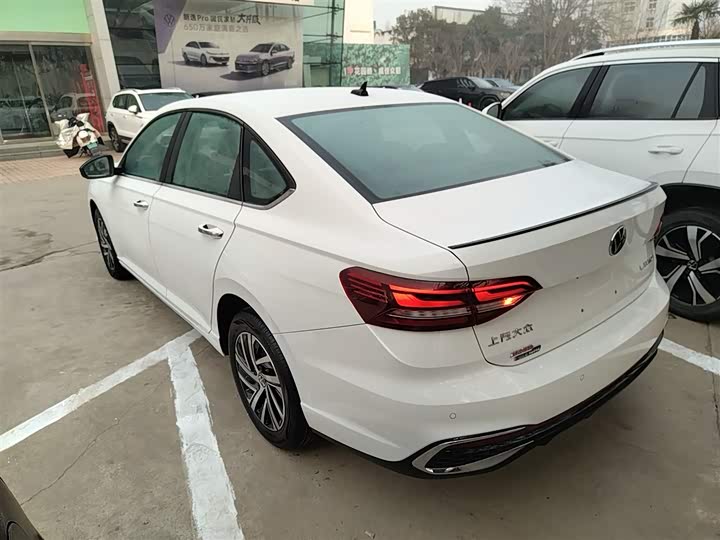 Фото 5 - Volkswagen Lavida